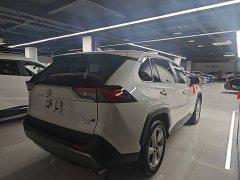 Toyota RAV4 2.0L CVTAWD Edition - фото 6