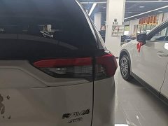 Toyota RAV4 2.0L CVTAWD Edition - фото 7
