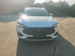 Ford Focus Estate EcoBoost 180 Automatic Hunting Tide Edition - photo 2