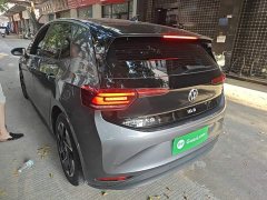 Volkswagen ID.3 Outstanding Edition - ფოტო 4