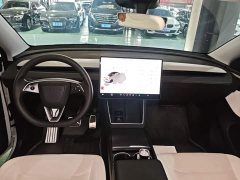 Tesla Model Y Long Range All-Wheel Drive - ფოტო 9