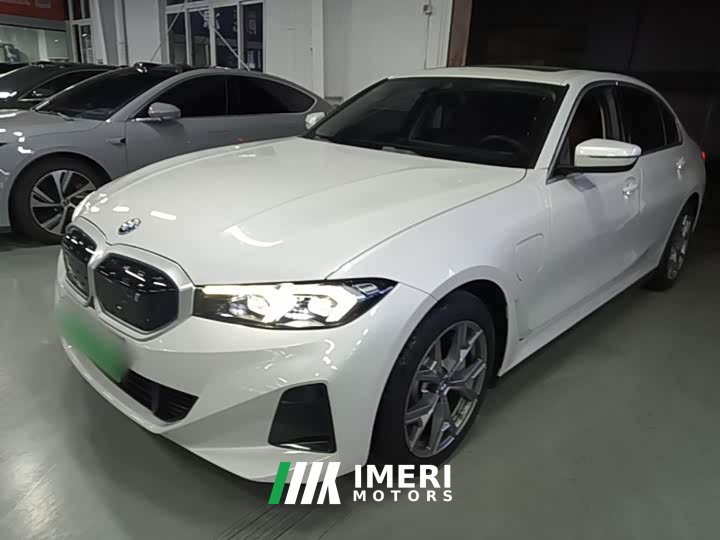 BMW i3 eDrive 35 L - car from China