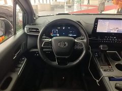 Toyota Sienna 2.5L Hybrid Platinum Edition - photo 10