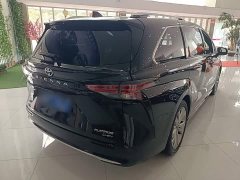Toyota Sienna 2.5L Hybrid Platinum Edition - photo 6