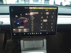 Tesla Model Y Long Range All-Wheel Drive - ფოტო 12