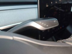 Tesla Model Y Long Range All-Wheel Drive - ფოტო 13
