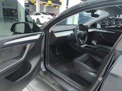 Tesla Model Y Long Range All-Wheel Drive - ფოტო 15