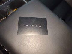 Tesla Model Y Long Range All-Wheel Drive - ფოტო 8