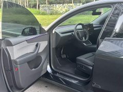 Tesla Model Y Rear-Wheel Drive Launch Edition - ფოტო 12