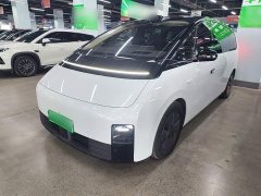 Li Auto Li Xiang MEGA Ultra - photo 1