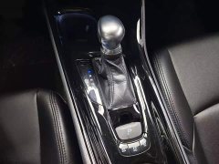 Toyota C-HR Dual-Engine 2.0L E-CVT Luxury Edition - ფოტო 13