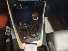 Toyota Venza Hybrid 2.5L E-CVT FWD Premium - photo 13