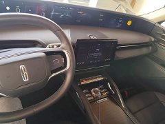 Lincoln Explorer 2.0T FWD Base - ფოტო 9