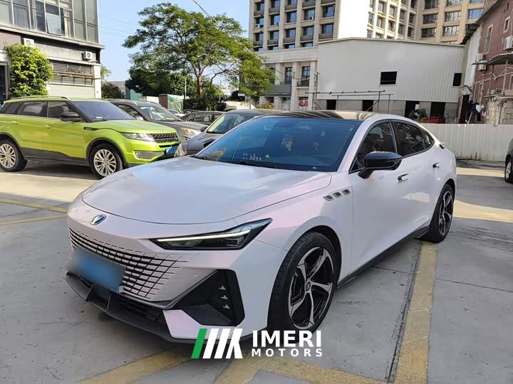 Changan UNI-V 1.5T Deluxe - ავტომობილი ჩინეთიდან