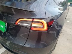 Tesla Model Y Performance All-Wheel Drive - ფოტო 7