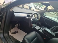 Tesla Model Y Performance All-Wheel Drive - ფოტო 9