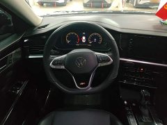 Volkswagen Passat Outstanding Edition 380TSI Dragon Ascendant Version - фото 10