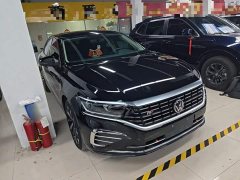Volkswagen Passat Outstanding Edition 380TSI Dragon Ascendant Version - фото 3