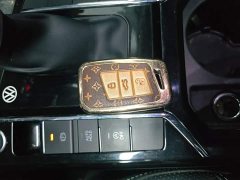 Volkswagen Passat Outstanding Edition 380TSI Dragon Ascendant Version - фото 8