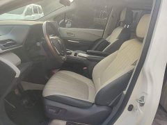 Toyota Sienna 2.5L Hybrid Comfort Edition - photo 14