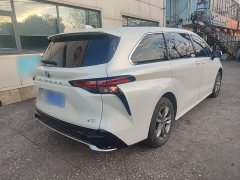Toyota Sienna 2.5L Hybrid Comfort Edition - photo 6