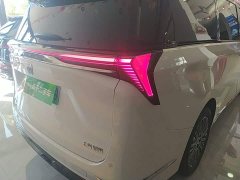 Buick GL8 New Energy Luzun Luxury Edition 6-Seater - photo 7