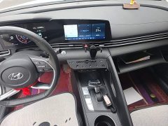 Hyundai Elantra 1.5L CVT Luxury - photo 12