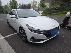 Hyundai Elantra 1.5L CVT Luxury - photo 3