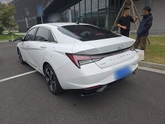 Hyundai Elantra 1.5L CVT Luxury - photo 4