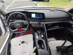 Hyundai Elantra 1.5L CVT Luxury - photo 9