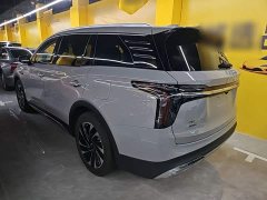 FAW Red Flag HS7 PHEV 2.0T PHEV AWD Flagship Edition 6-Seater - фото 4