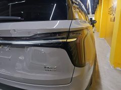 FAW Red Flag HS7 PHEV 2.0T PHEV AWD Flagship Edition 6-Seater - фото 7