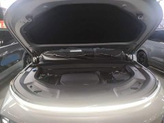 Li Auto L8 Pro - ფოტო 19