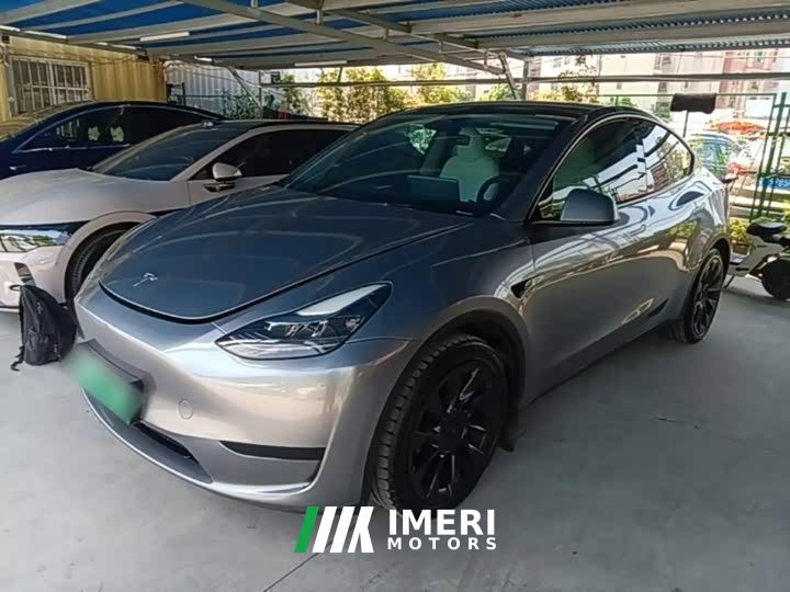 Tesla Model Y Rear-Wheel Drive