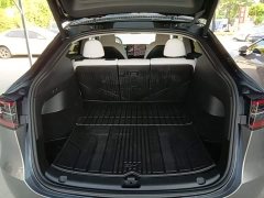 Tesla Model Y Rear-Wheel Drive - ფოტო 18