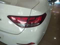 Hyundai Elantra 1.6L Automatic GL Deluxe Edition - фото 7