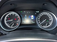 Toyota Camry 2.0G Luxury - ფოტო 11