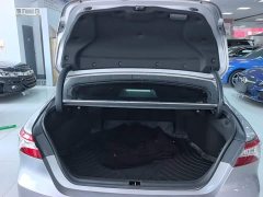 Toyota Camry 2.0G Luxury - ფოტო 18
