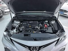 Toyota Camry 2.0G Luxury - ფოტო 19