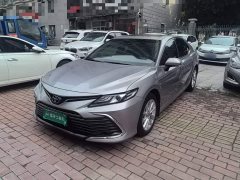 Toyota Camry 2.0G Luxury - ფოტო 1