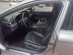 Toyota Camry 2.0G Luxury - ფოტო 14