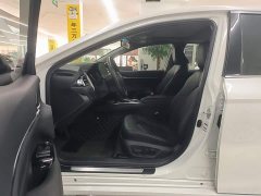Toyota Camry 2.0G Luxury Edition - photo 15