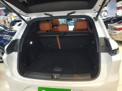 Li Auto L6 Pro Smart Refresh Edition - ფოტო 18