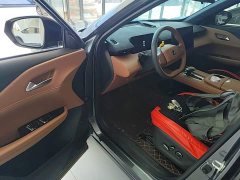 Changan UNI-Z 1.5T Premium Edition - ფოტო 15