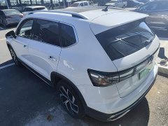 Volkswagen Touareg 300TSI Two-Wheel Drive Full Moon Edition - ფოტო 4