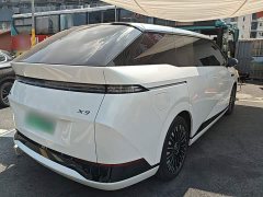 XPeng X9 Pure Electric 740 Extended Range Max - photo 6