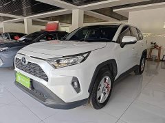 Toyota RAV4 2.0L CVT FWD Urban Edition - фото 1
