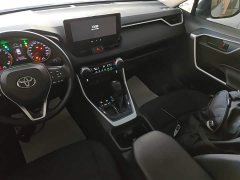 Toyota RAV4 2.0L CVT FWD Urban Edition - фото 13