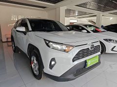 Toyota RAV4 2.0L CVT FWD Urban Edition - фото 3