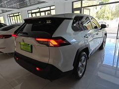 Toyota RAV4 2.0L CVT FWD Urban Edition - фото 6